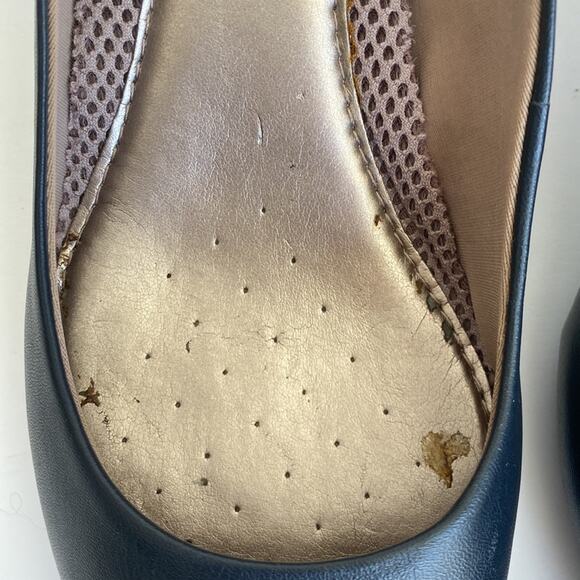 EASY SPIRIT Pumps 9 Narrow 9N Low Heel Anti-Gravity Comfort Neoma Navy Leather - Picture 16 of 16